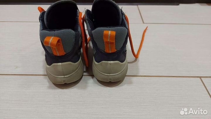 Ботинки вессение осенние ecco