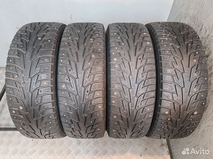 Hankook Winter I'Pike 215/65 R16