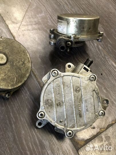 Насос вакуумный Audi VW