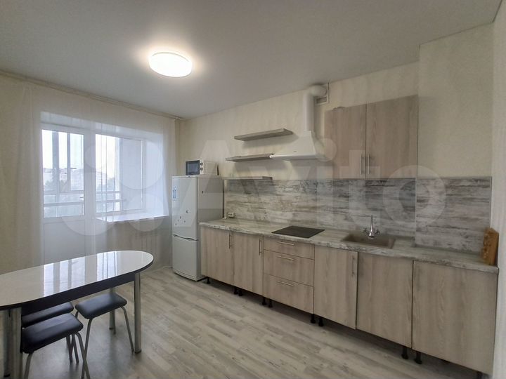 2-к. квартира, 80 м², 8/15 эт.