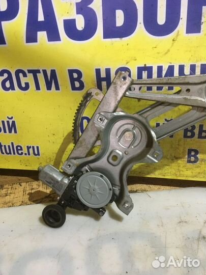 Стеклоподъемник электр. передний правый Toyota Yar