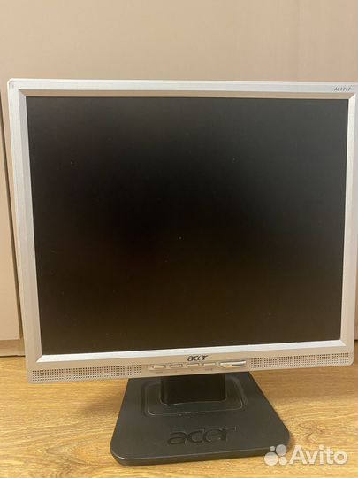 Монитор TFT 17