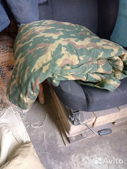 Резиновая лодка, весла алюминиевые, сетка, насос