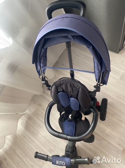 Трехколесный велосипед с родительской ручкой Qplay