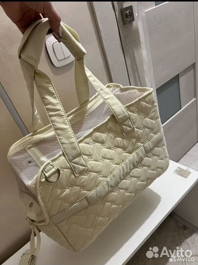 Переноска для кошек и мелких собак