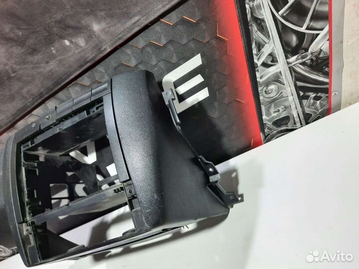 Рамка магнитолы Skoda Fabia 1