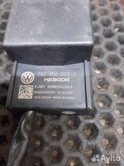 Блок управления топливным насосом Skoda Rapid 2015