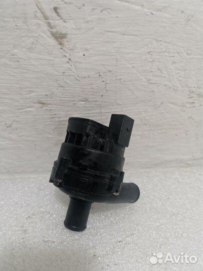 Помпа задняя Mercedes-Benz E-200 D W213 OM 654 2.0