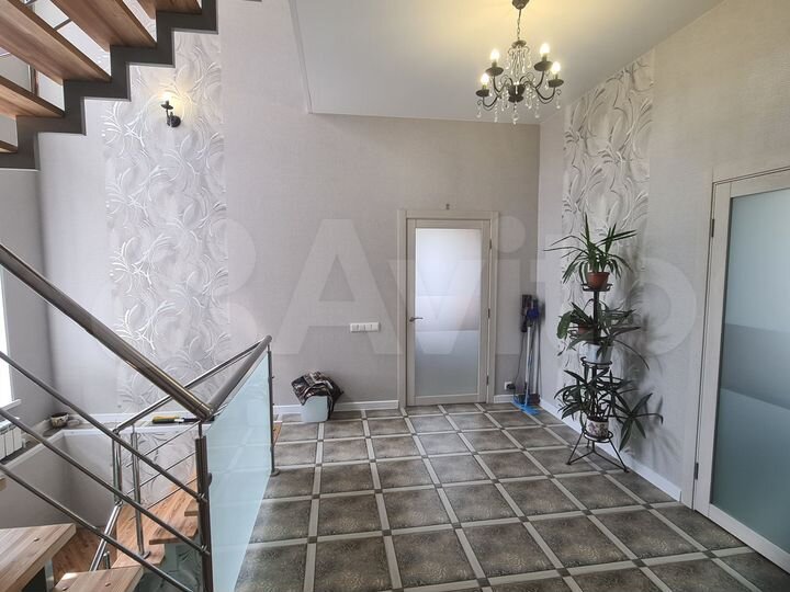 Коттедж 243,2 м² на участке 8 сот.