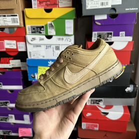 Nike SB Dunk Low Spanish Moss Carhartt