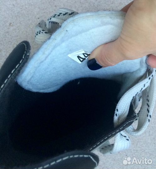 Продам коньки фирмы novus