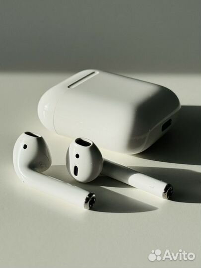 Apple AirPods 2