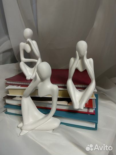 Статуэтка мыслители