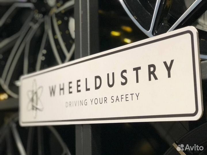 Кованые диски R20 Vossen Cadillac XT6