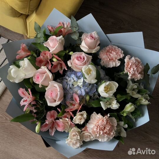 Букет из цветов с доставкой