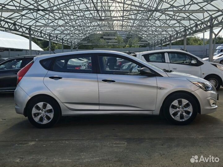 Hyundai Solaris 1.4 AT, 2015, 132 000 км