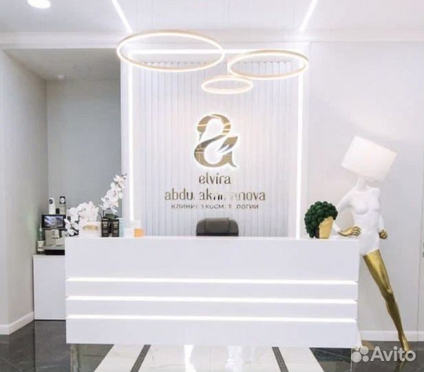 Менеджер по работе с клиентами (косметология)