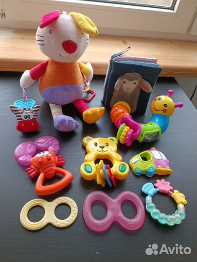 Игрушки пакетом для малышей до 1 года
