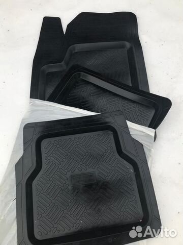 Резиновый коврики в салон