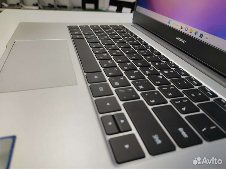 Huawei MateBook i5-1135G7 с чеком на гарантии