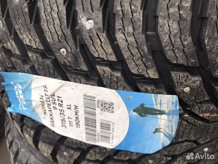 Nokian Tyres Hakkapeliitta 10p SUV 315/35 R21 и 285/40 R21