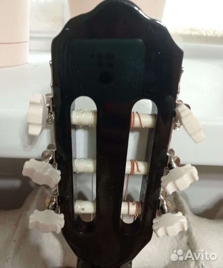 Классическая гитара