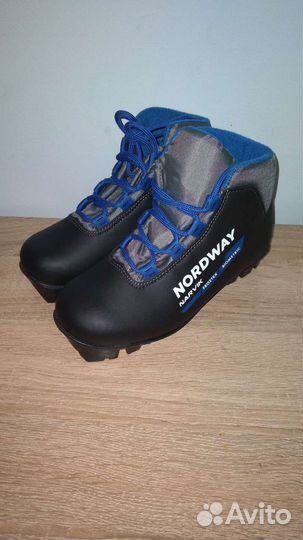 Лыжные ботинки новые nordway 33(32)