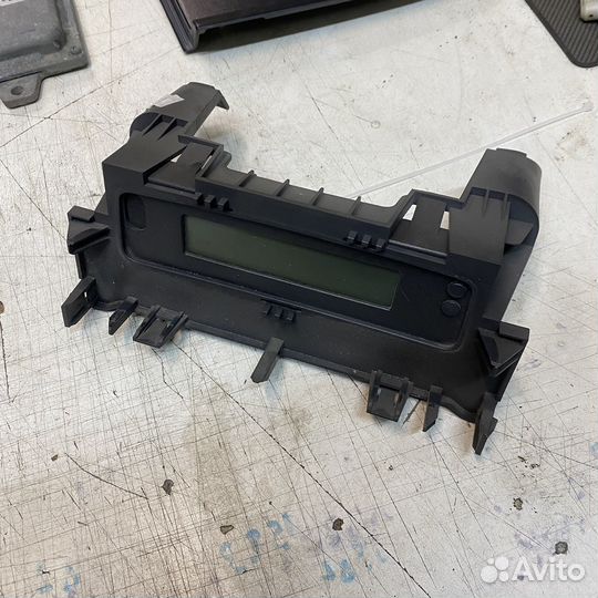 Часы Renault Megane 2