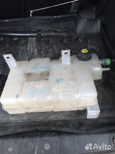 Расширительный бачок iveco