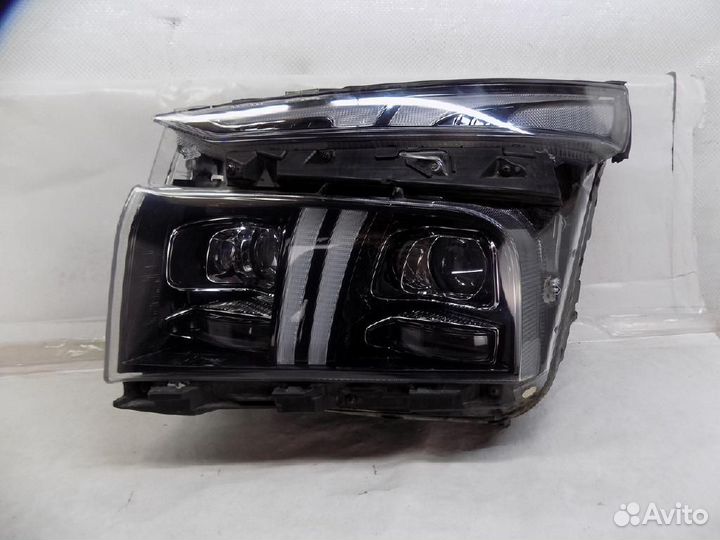 Фара левая Hyundai Santa Fe