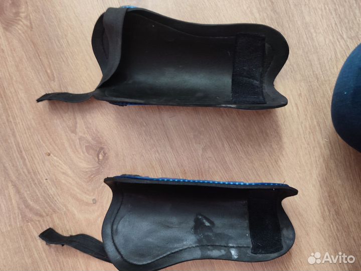 Футбольные щитки Larsen