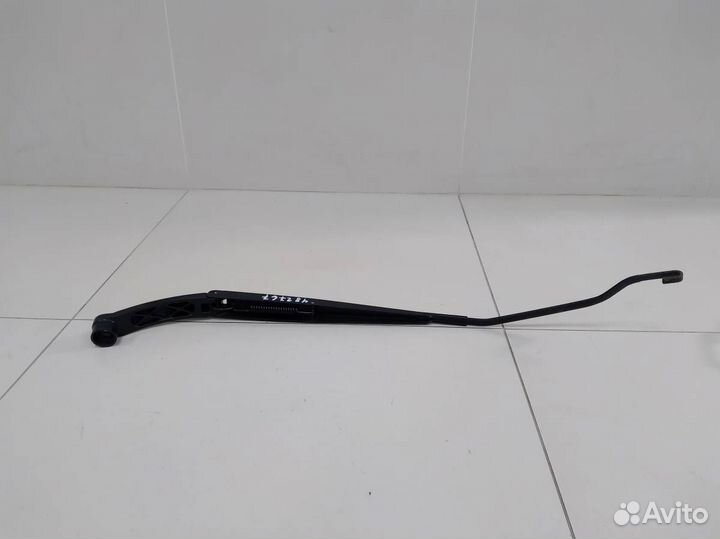 Поводок стеклоочистителя передний правый Hyundai S