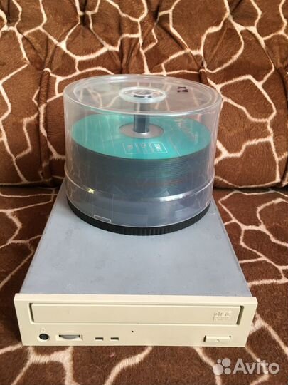 CD-RW рекордер Teac CD-W54E + 36 болванок TY