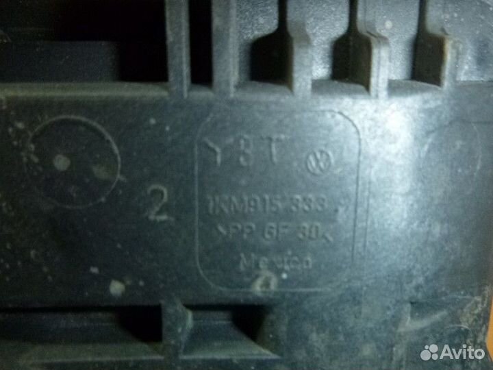 Поддон аккумулятора Volkswagen jetta 2011