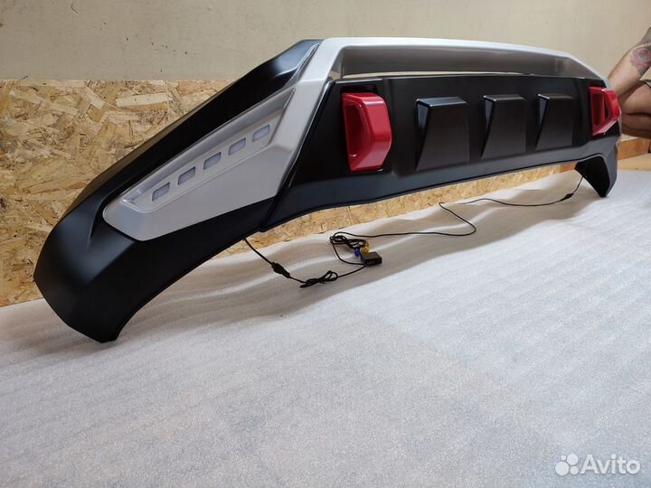 Накладка переднего бампера Mitsubishi L200 2019+