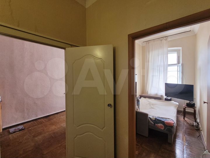 Комната 26,7 м² в 8-к., 3/4 эт.