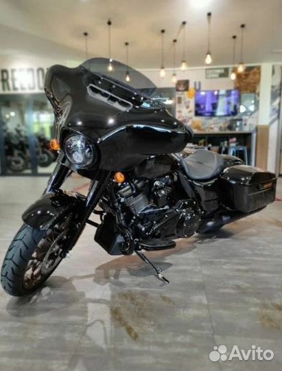 Harley-Davidson street glide ST