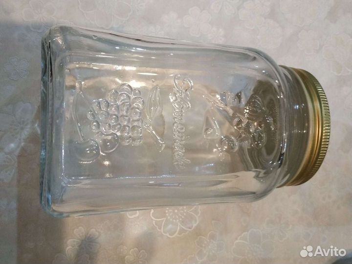 Шейкер. Банка. Мерные ложки. Соковыжималка