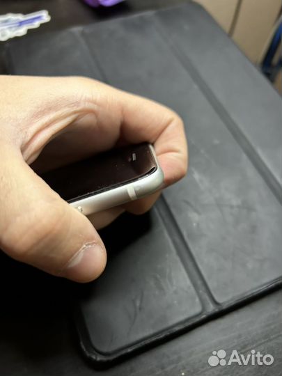 iPhone SE, 64 ГБ