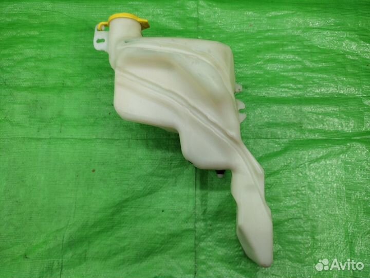 Бачок омывателя 05303789AF Dodge / Jeep