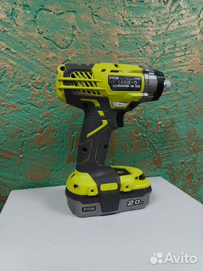 Импульсный винтоверт Ryobi ONE+ R18ID3 + акб