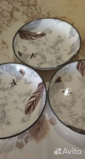 Тарелки для второго новые. Рог хрустальный