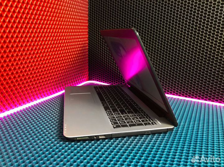 Ноутбук Asus для дома, офиса и игр на Intel Core