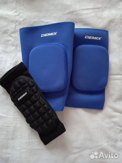 Наколенники и налокотник demix для волейбола