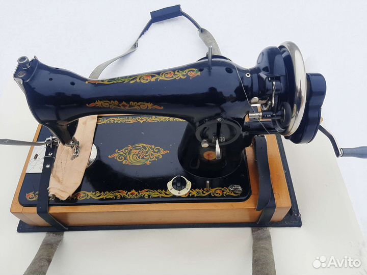 Швейная машина