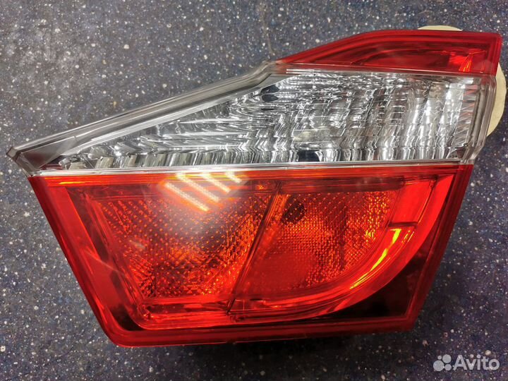 Задний фонарь багажника R Camry 2011 (132)