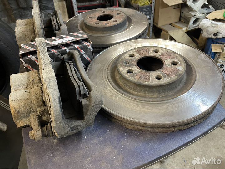 Тормозные диски, колодки, суппорта Cadillac CTS 2