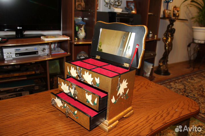 Шкатулка - сундучок