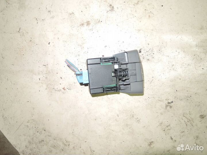 Кнопка стояночного тормоза Renault Scenic II 03-09