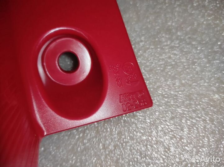 Левый фонарь Toyota Auris